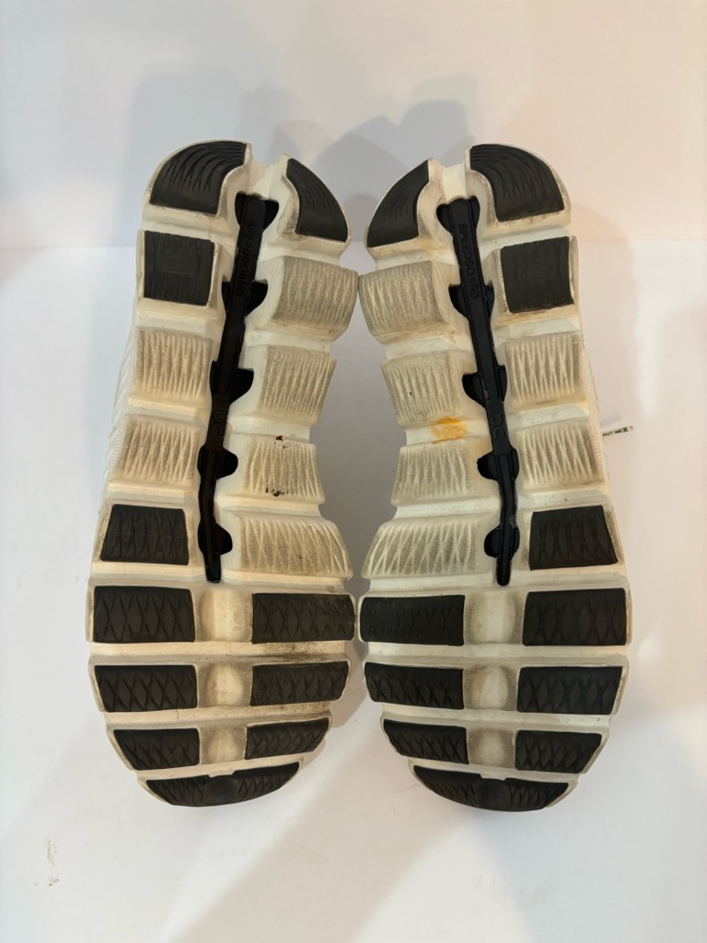 On Running Running Cloudnova Sneakers in Cream size 9.5 - Picture 9 of 9